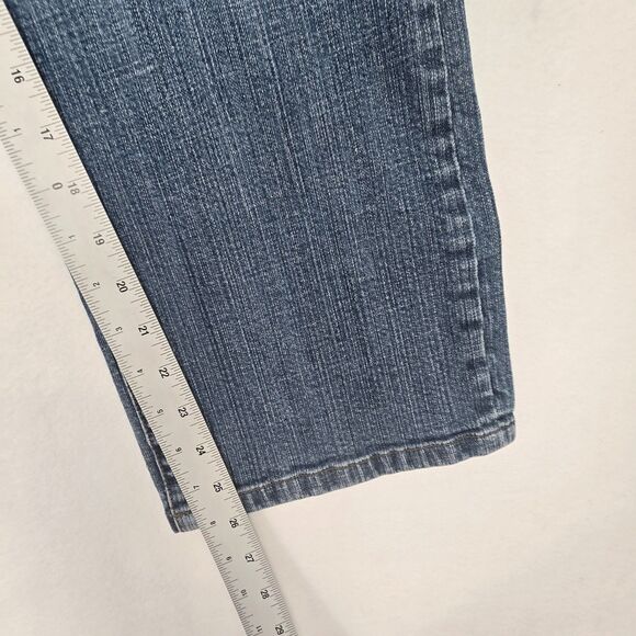 Chico’s Platinum Women’s Size 2 (US 12) Short Bootcut Medium Wash Stretch Jeans - Picture 10 of 12